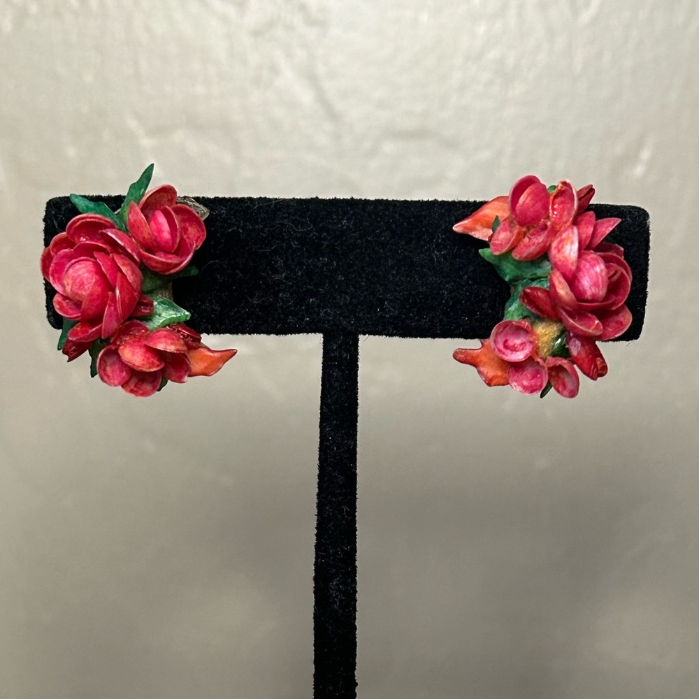 Vintage Pink Flower Crescent Shape Non-Pierce Screw Back Earrings
